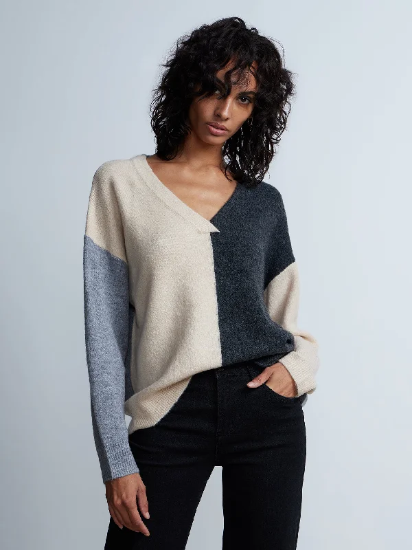 Long Sleeve V-Neck Colorblock Sweater