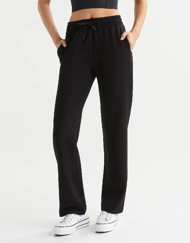 AIMIE Relaxed Fit Jogger - Black